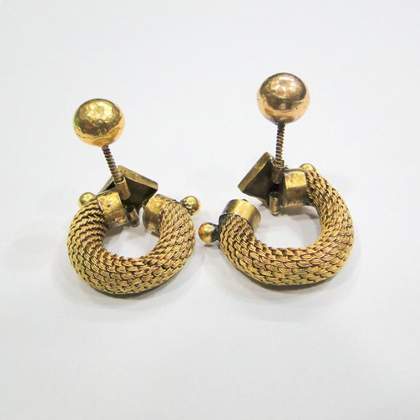 natural and artistic